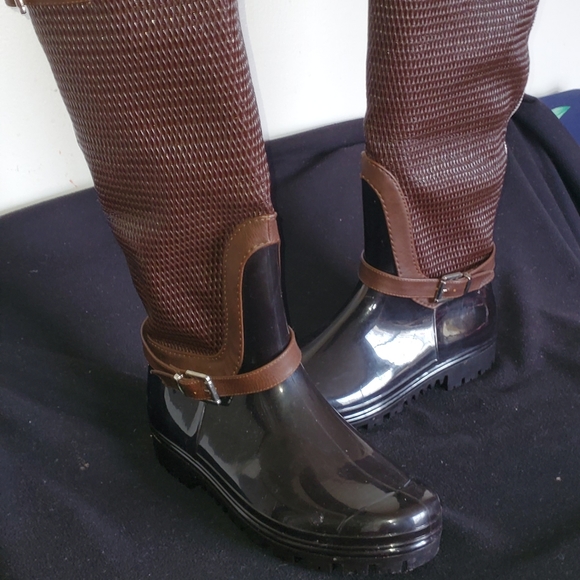 Rain Boots - Picture 4 of 5